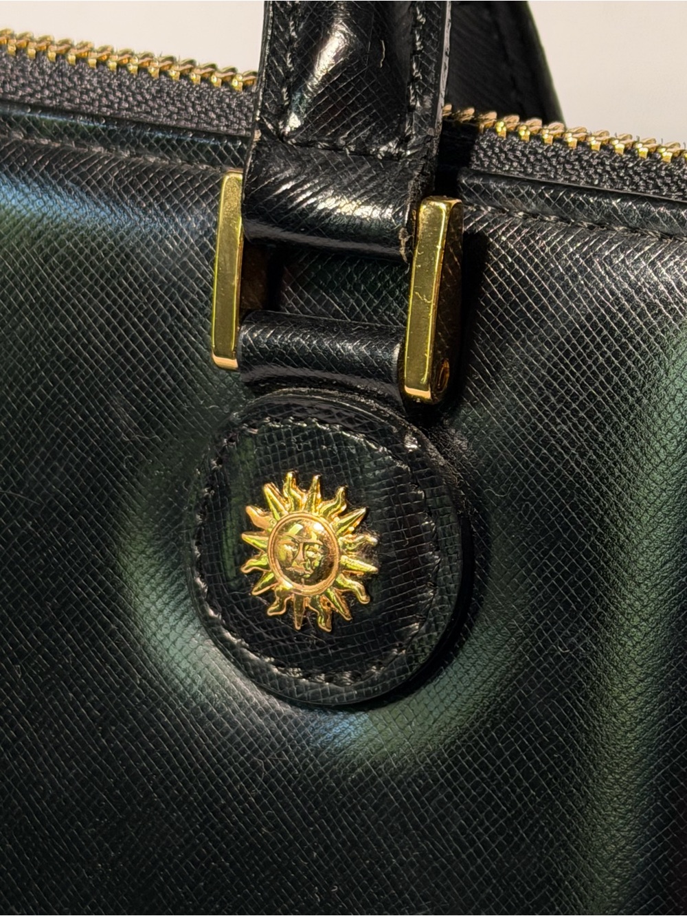 Vintage Gianni Versace Black Leather Medusa Sun Charm Bag - Picture 16 of 17